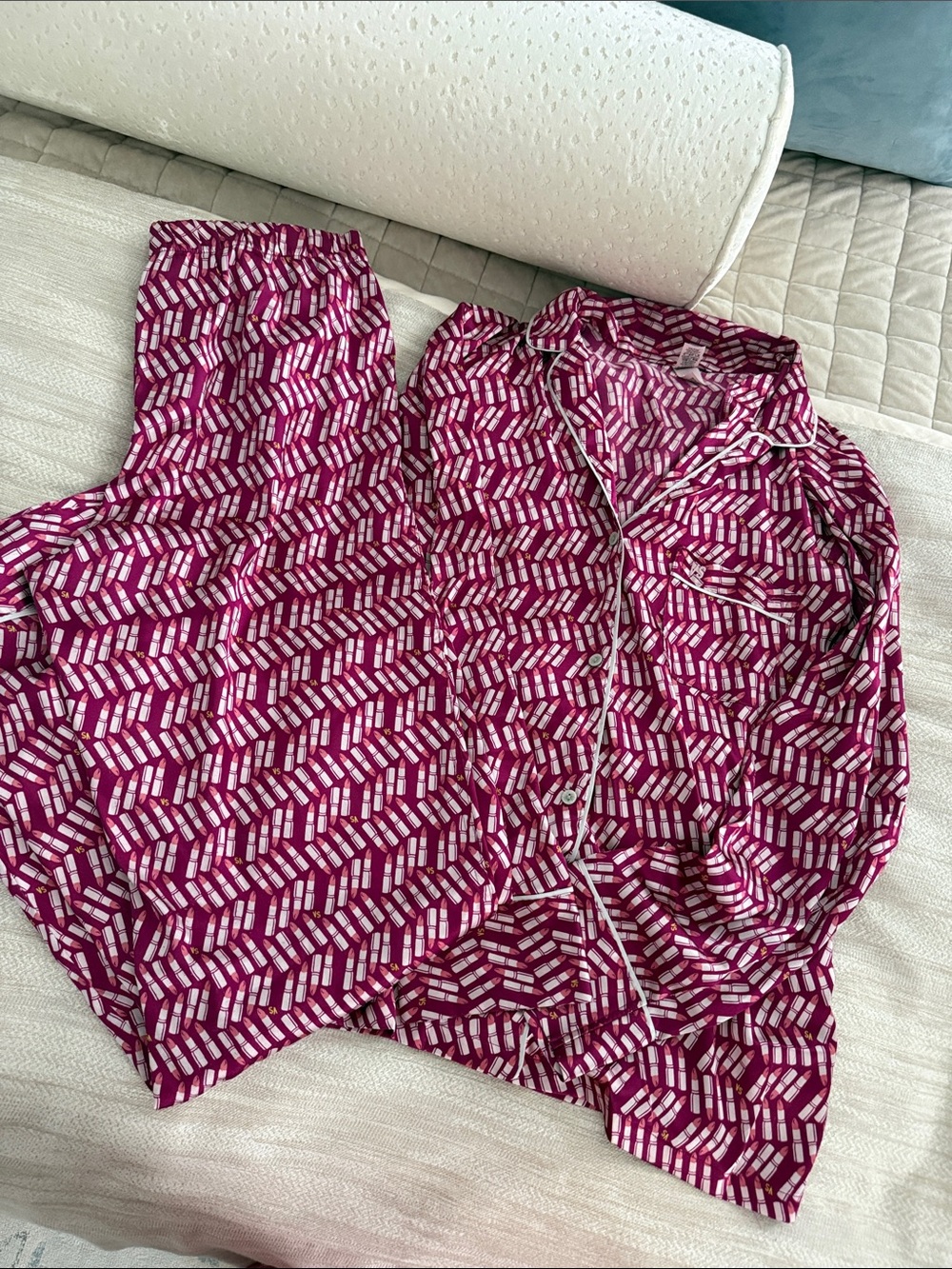 VS Printed Lipstick Pajama Set in Berry Pink